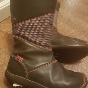 SOLD but not deleting??